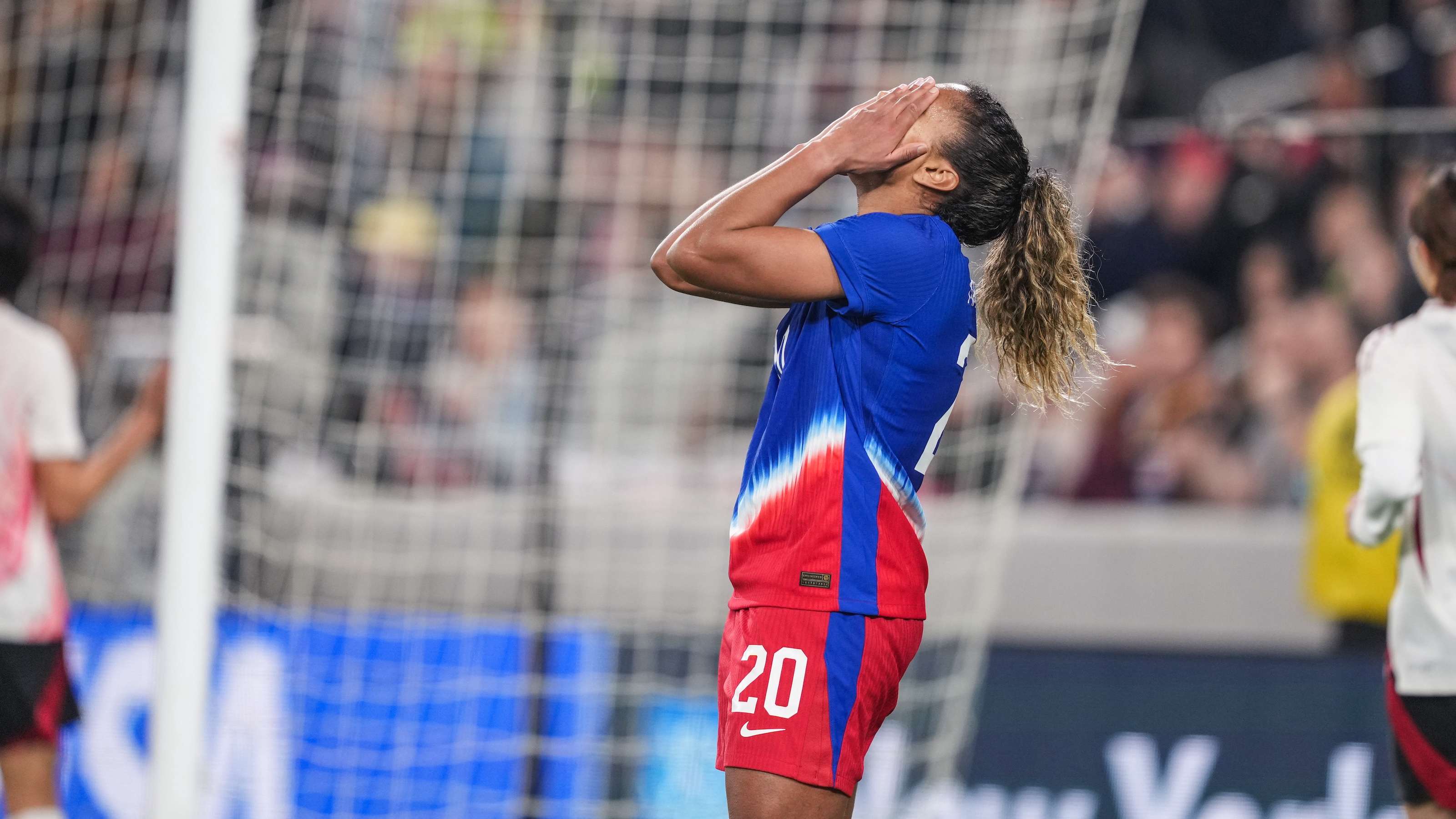 場上多次亮 場上多次亮